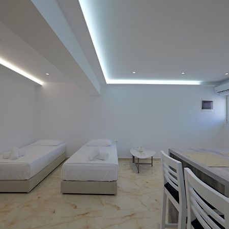 Livia'S Guesthouse كساميل المظهر الخارجي الصورة