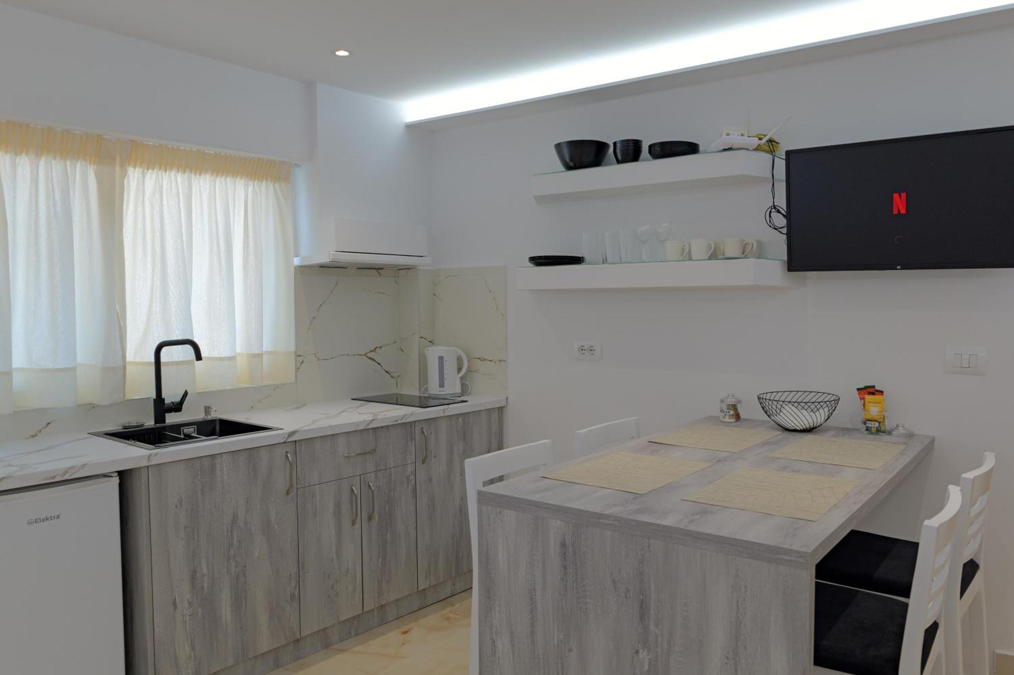 Livia'S Guesthouse كساميل المظهر الخارجي الصورة