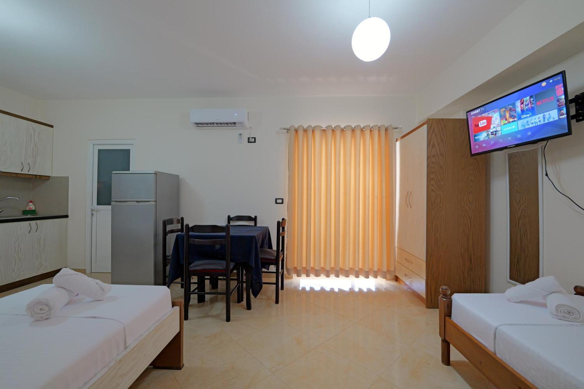 Livia'S Guesthouse كساميل المظهر الخارجي الصورة