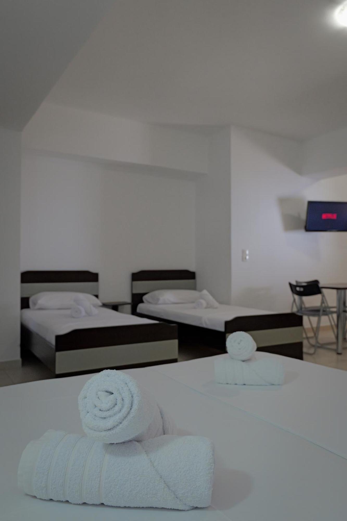 Livia'S Guesthouse كساميل المظهر الخارجي الصورة