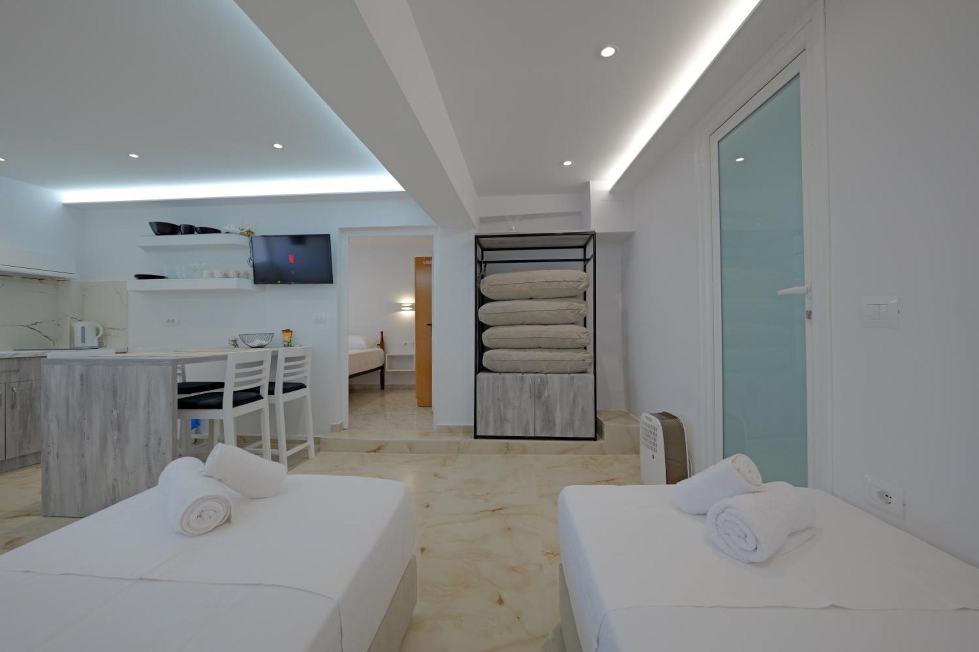 Livia'S Guesthouse كساميل المظهر الخارجي الصورة