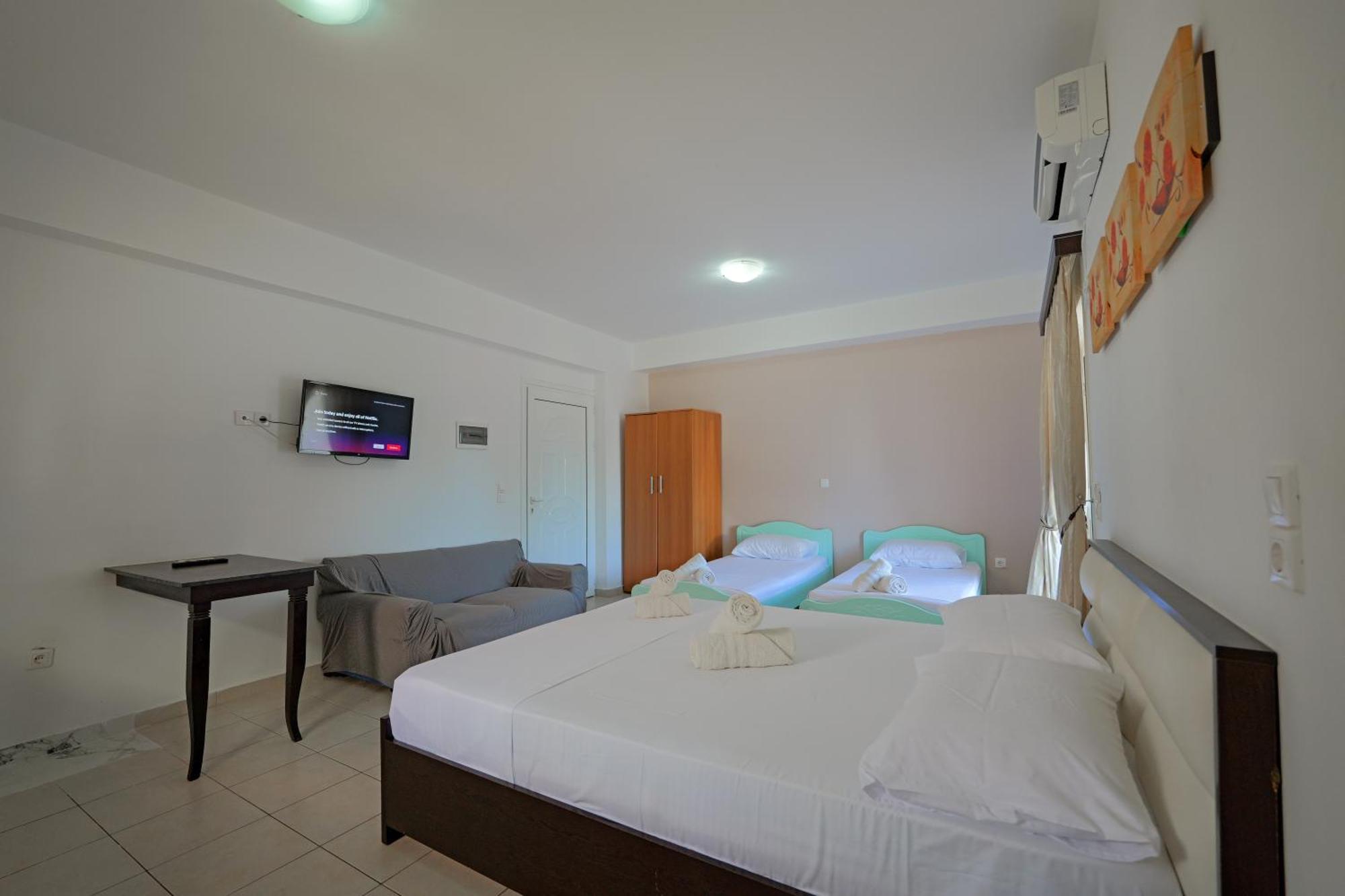 Livia'S Guesthouse كساميل المظهر الخارجي الصورة