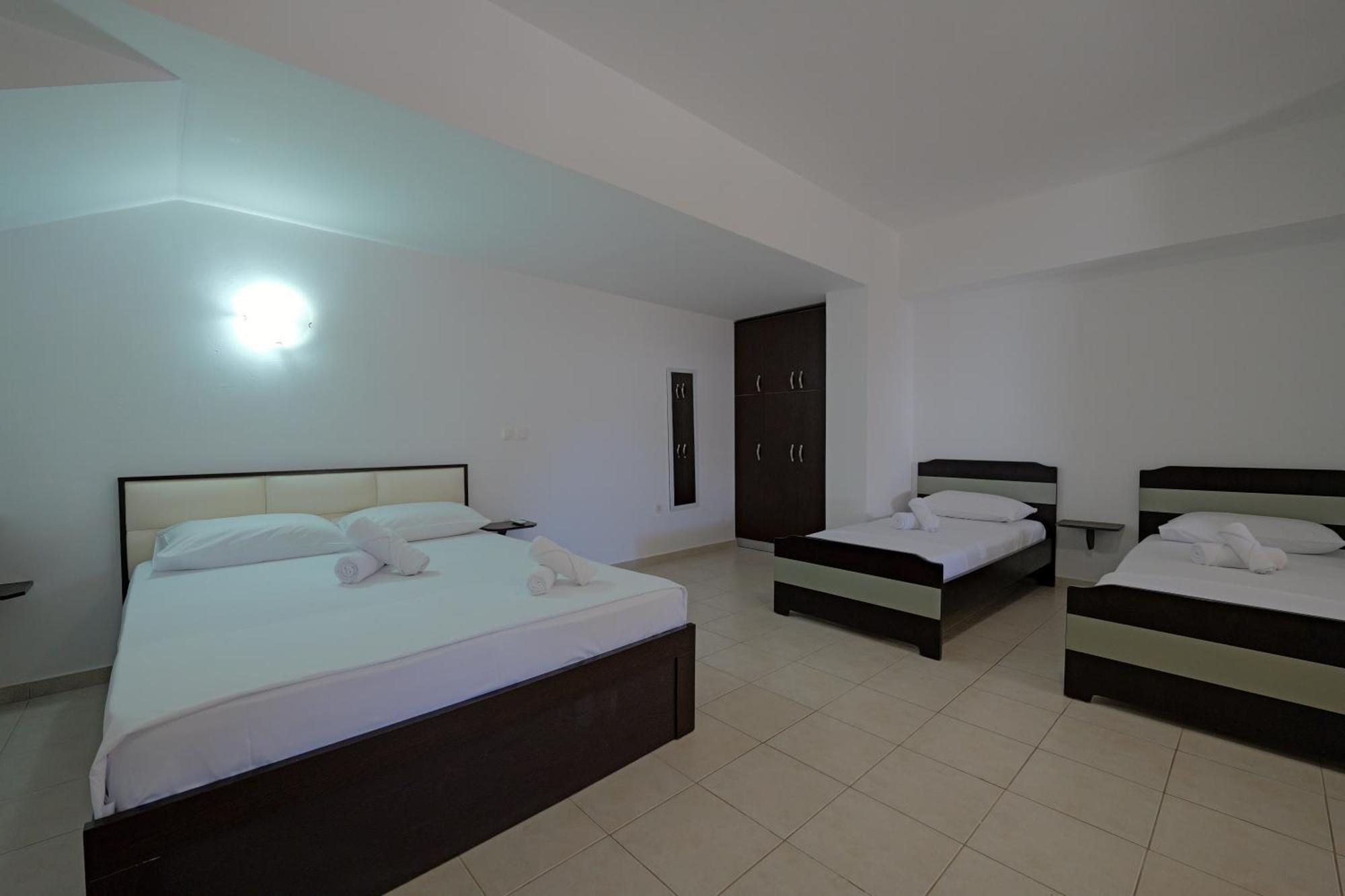 Livia'S Guesthouse كساميل المظهر الخارجي الصورة