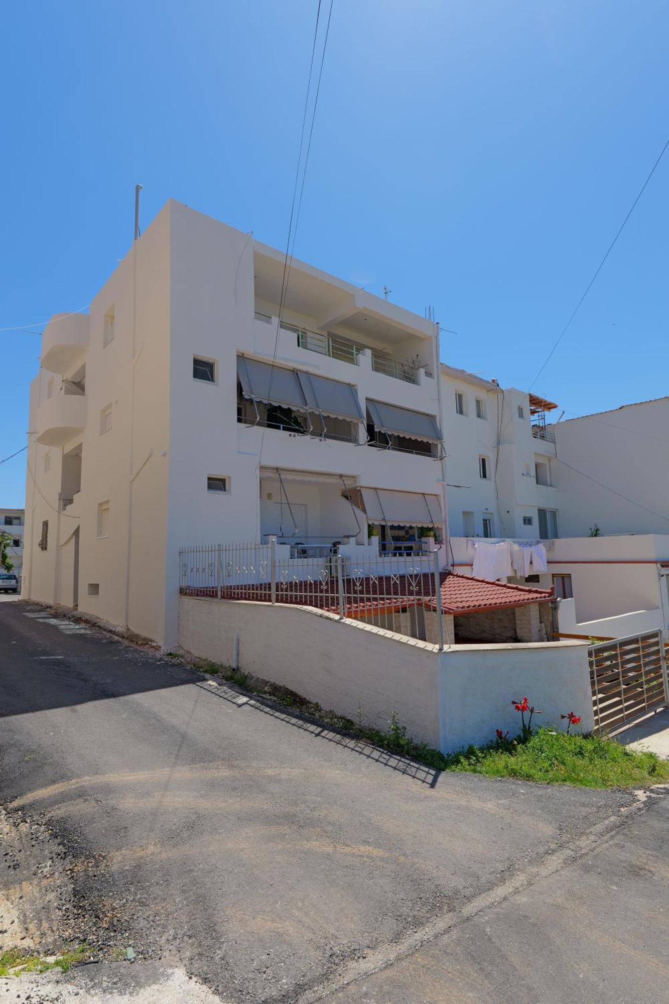 Livia'S Guesthouse كساميل المظهر الخارجي الصورة