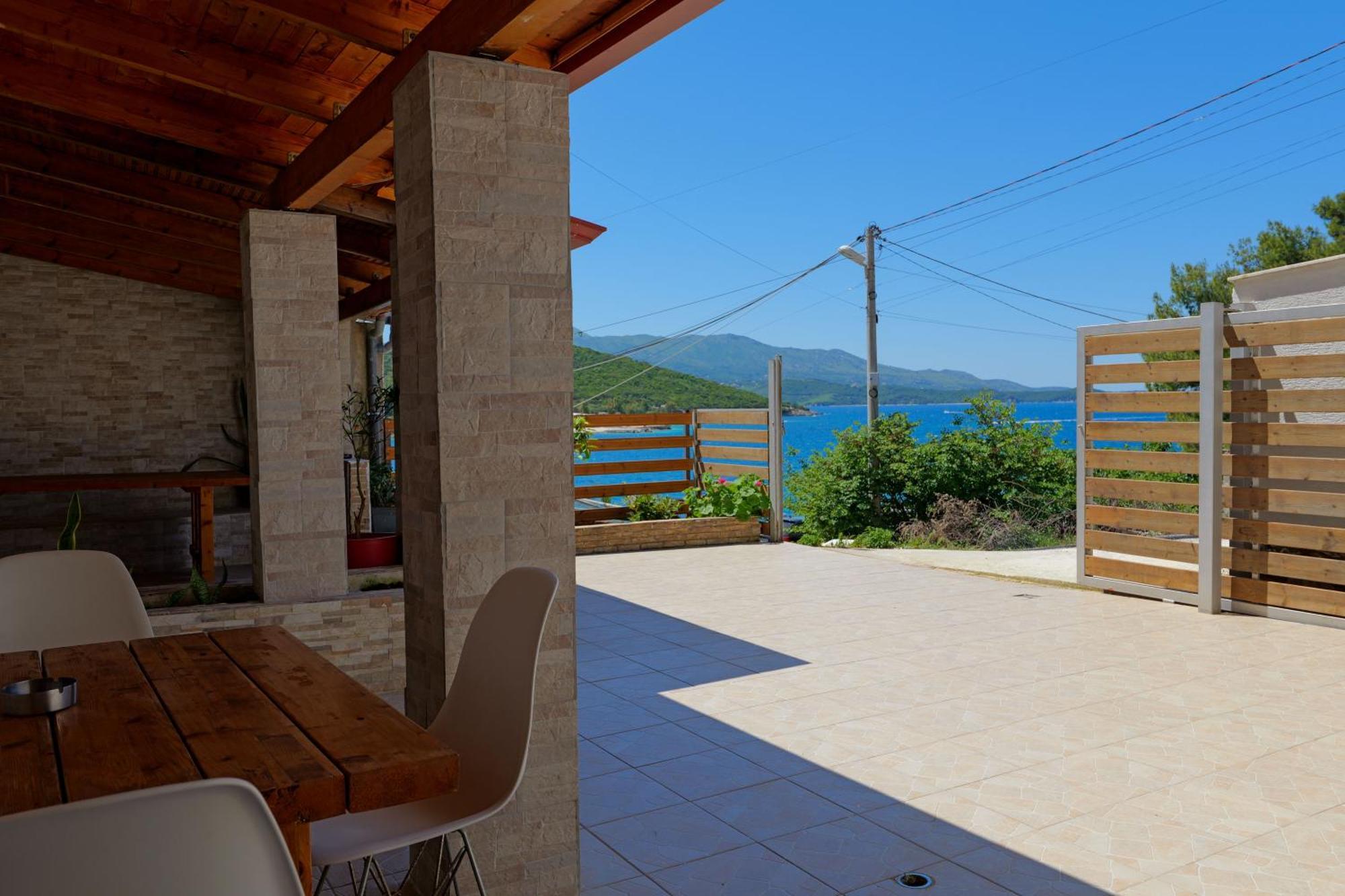 Livia'S Guesthouse كساميل المظهر الخارجي الصورة