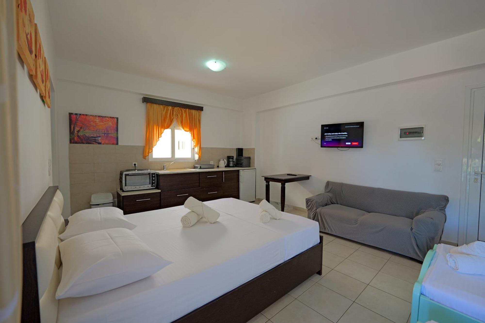 Livia'S Guesthouse كساميل المظهر الخارجي الصورة