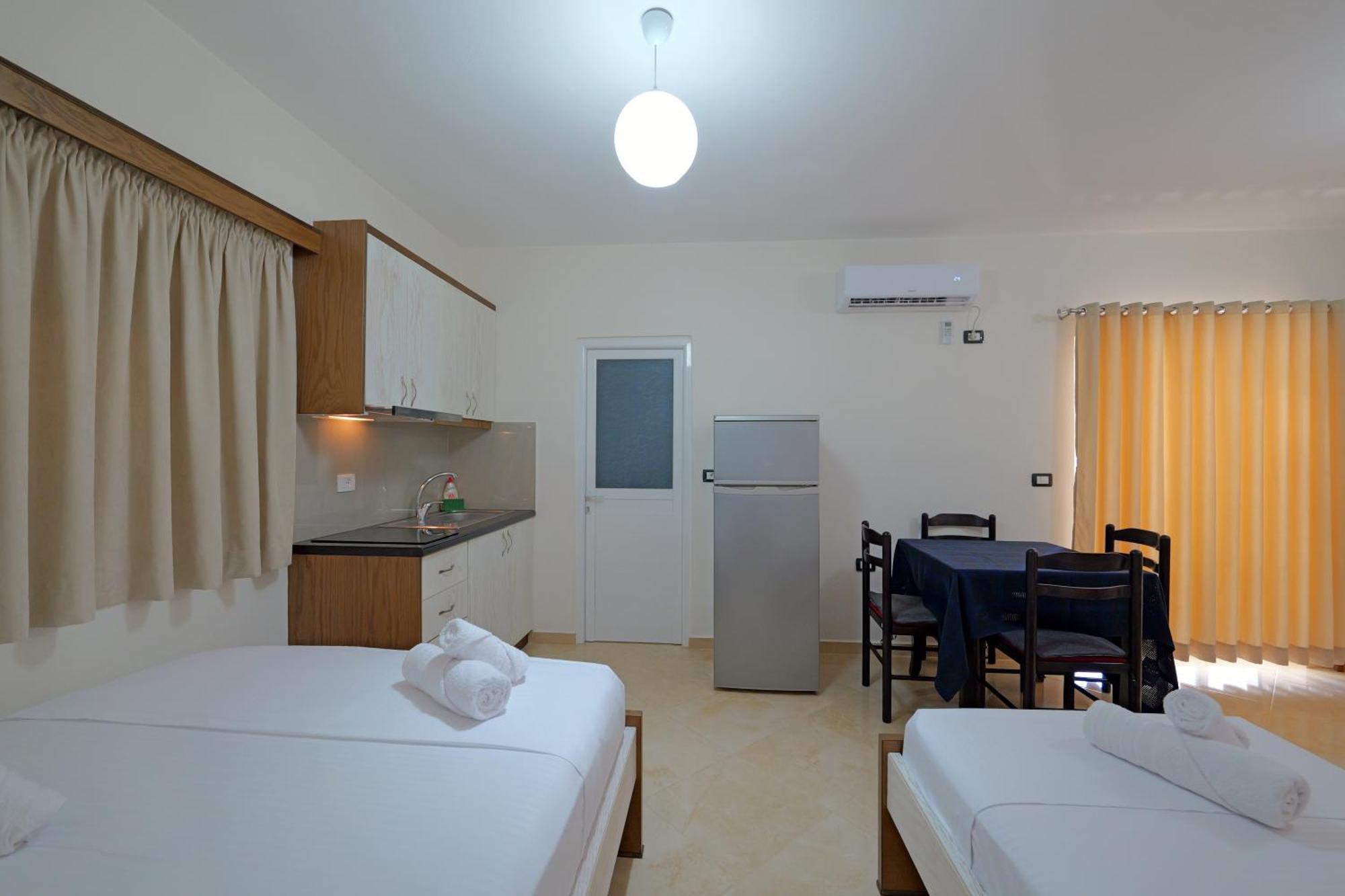 Livia'S Guesthouse كساميل المظهر الخارجي الصورة