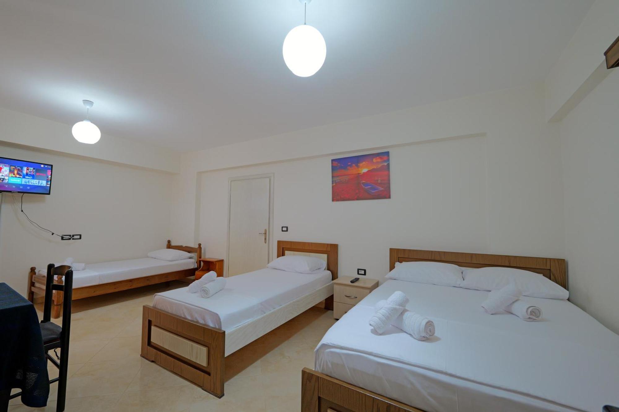 Livia'S Guesthouse كساميل المظهر الخارجي الصورة