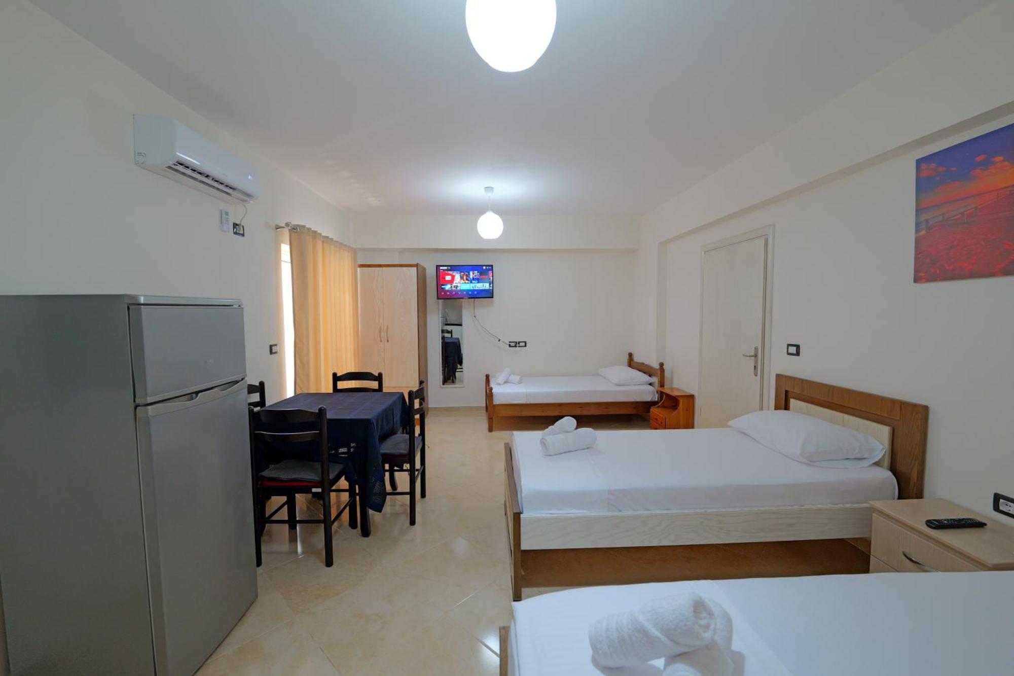 Livia'S Guesthouse كساميل المظهر الخارجي الصورة