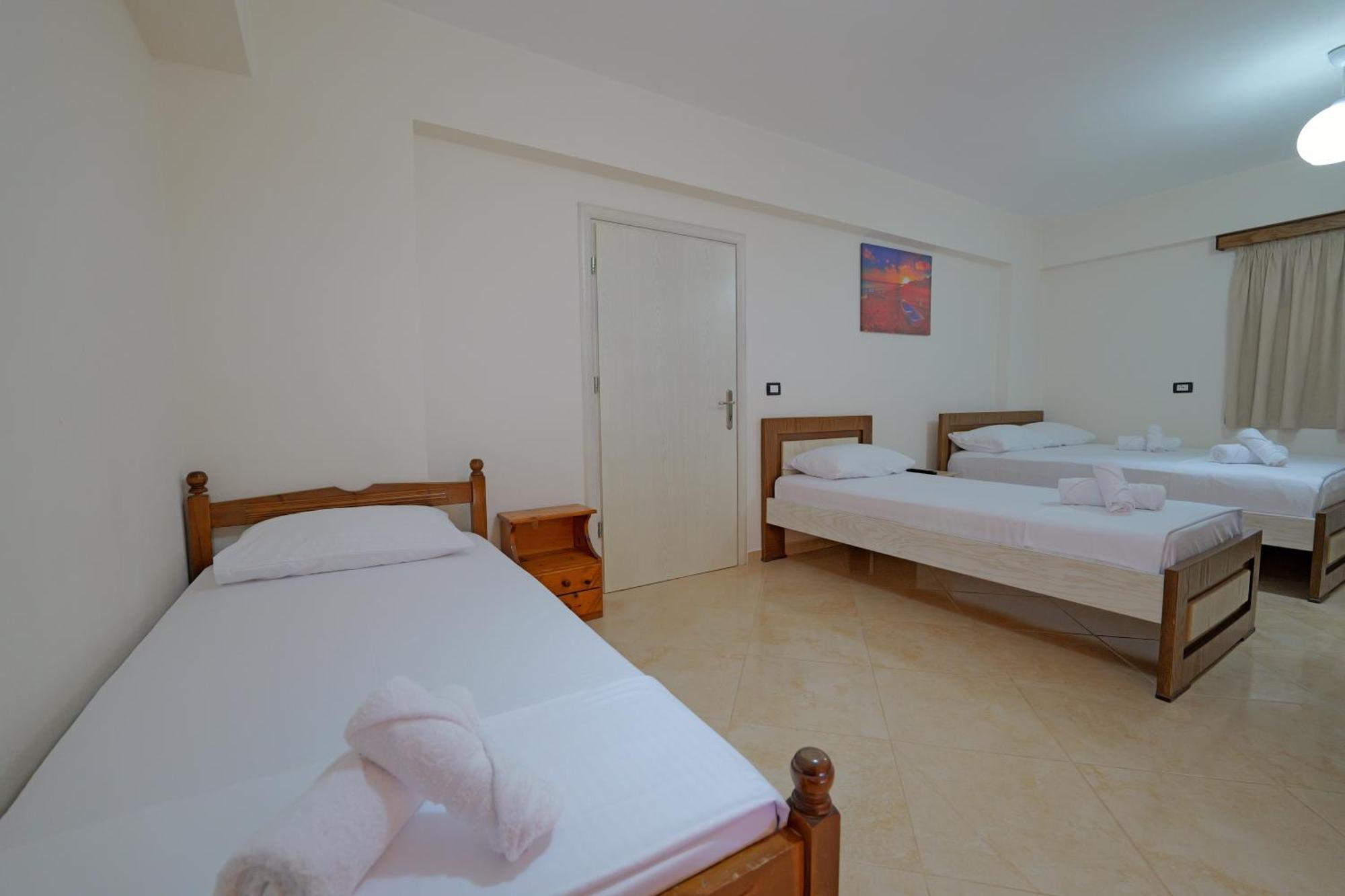 Livia'S Guesthouse كساميل المظهر الخارجي الصورة