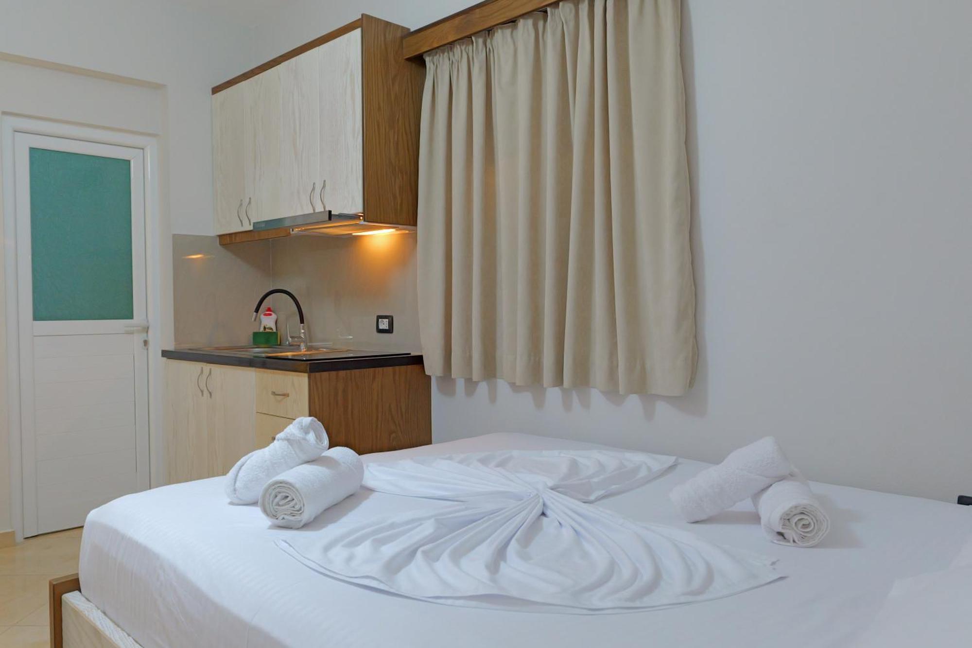 Livia'S Guesthouse كساميل المظهر الخارجي الصورة